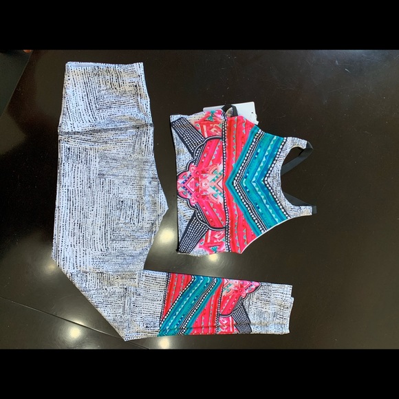 GODDESS SET. CUSTOMIZED 2-PIECE ACTIVE SET. - Picture 6 of 7